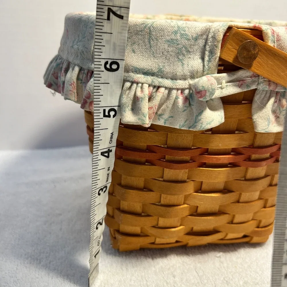 Longaberger 2001 Handwoven Basket with Floral Liner and Plastic Protector